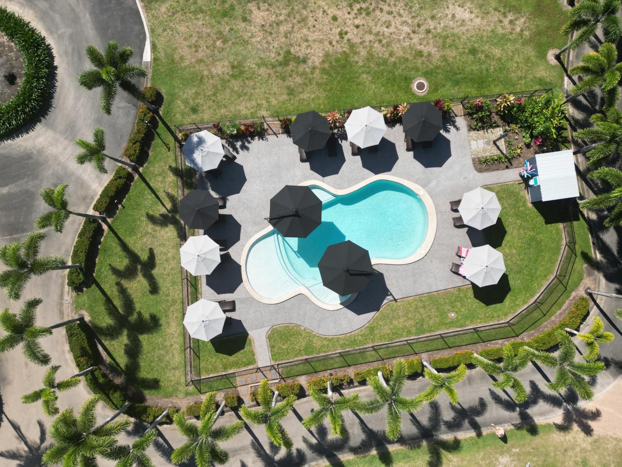 Bali Hai Child Free Holiday Park Mission Beach Dış mekan fotoğraf